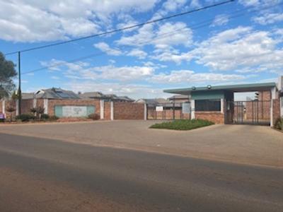 Townhouse For Rent in Fairlead, Benoni